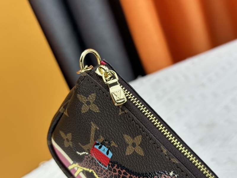 LV Clutch Bags